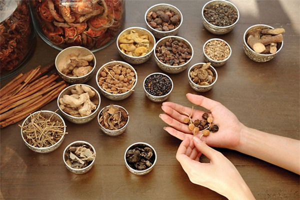 Chữa trào ngược dạ dày bằng đông y