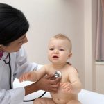 Dấu hiệu nhận biết trẻ bị bệnh viêm phổi