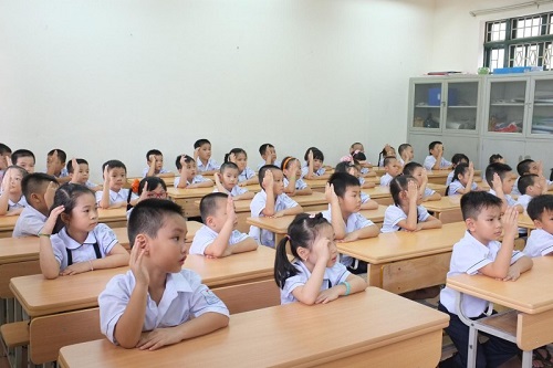 Bệnh amidan có thể lây truyền trong môi trường đông người