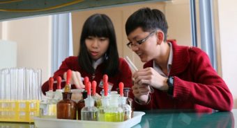 Phương pháp điều trị ung thư của hai học sinh Việt đoạt giải quốc tế