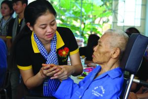 Người phụ nữ mắc bệnh ung thư giàu lòng nhân ái
