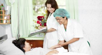 Những lưu ý khi chăm sóc bệnh nhân ung thư giai đoạn cuối
