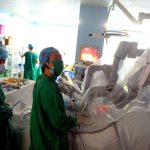 Cắt khối u gan cho bệnh nhân ung thư bằng Robot